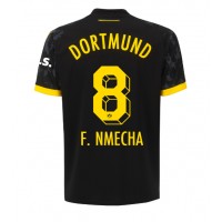 Camisa de Futebol Borussia Dortmund Felix Nmecha #8 Equipamento Secundário 2023-24 Manga Curta